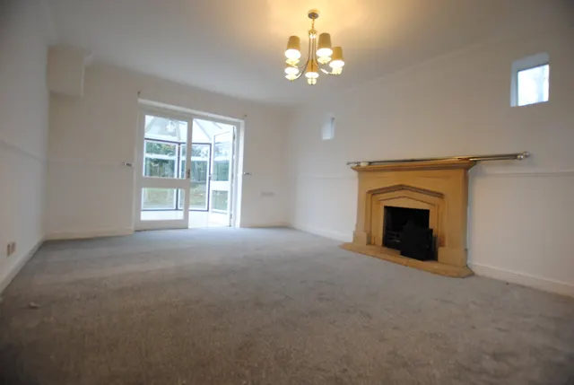 Photo 2 — Robin Hood Lane, Blue Bell Hill, Chatham, Kent, ME5 9QU