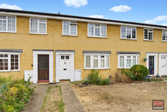 Hawksway, Staines-upon-Thames, TW18, photo 1