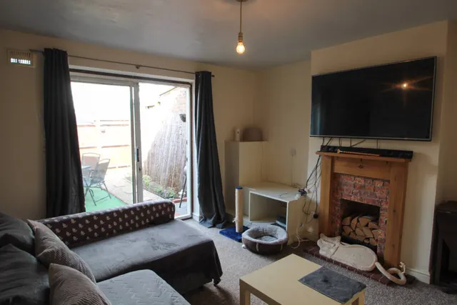 Photo 3 — Lowfield Street, Dartford