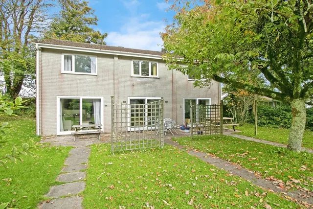 Manor Villas, Atlantic Reach, TR8, photo 1