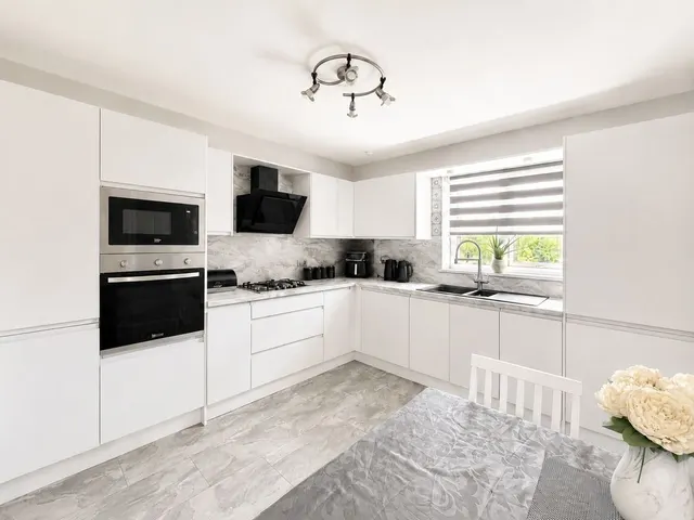 Dartmouth Avenue, Walsall, WS3, photo 3