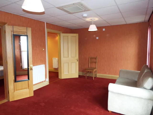 Victoria Road, Burton on Trent, DE14, photo 1