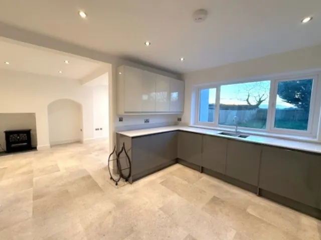 Low Road, Barrowby, NG32, photo 2