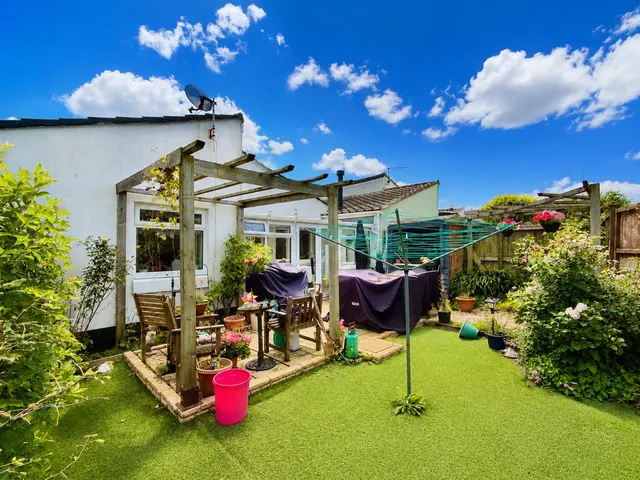 Pillar Avenue, Brixham, photo 3