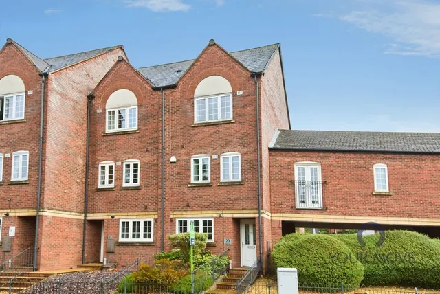 Anglesey Road, Burton-on-Trent, Staffordshire, DE14, photo 1