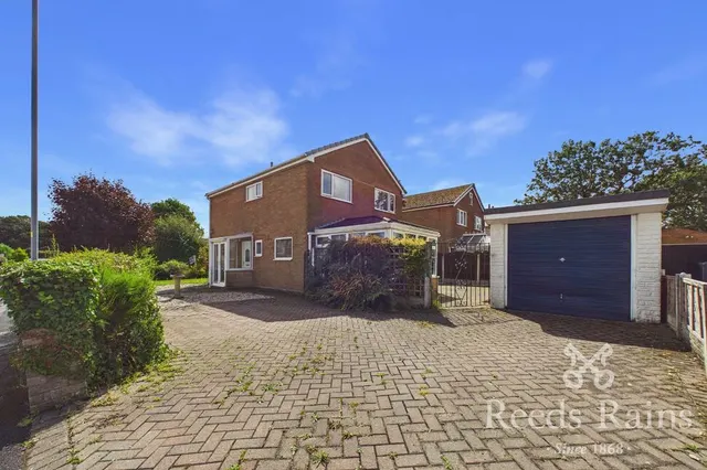Croston Road, Farington Moss, PR26, photo 2