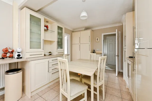Fir Tree Drive, West Winch, PE33, photo 3