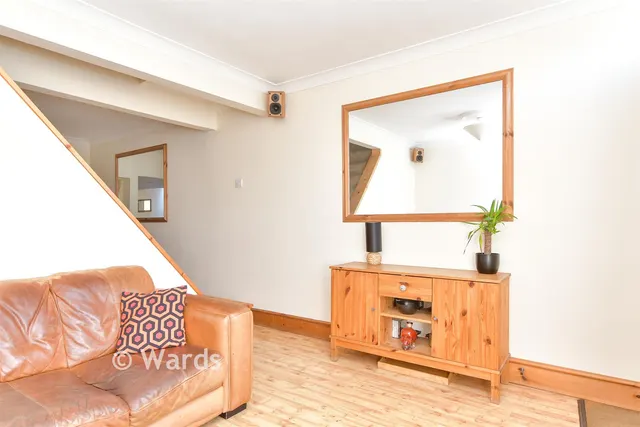 Trafalgar Street, Gillingham, ME7, photo 3