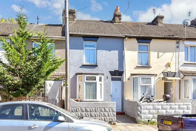Trafalgar Street, Gillingham, ME7, photo 1
