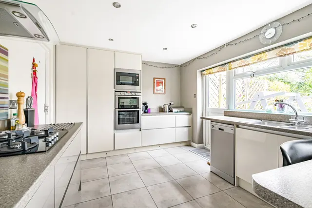 Photo 2 — Goodwood Rise, Marlow, SL7 3QE