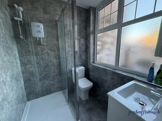 Chapel Lane, Wilmslow, SK9, photo 3