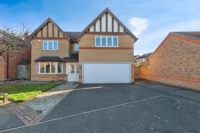 Excalibur Close, Leicester Forest East, Leicester, photo 1