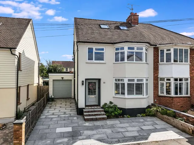 Moulsham Drive, Chelmsford, Essex, CM2 9PX, photo 1