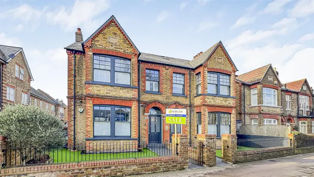 St. Leonards Road, Windsor, Berkshire, SL4 3DD, photo 1