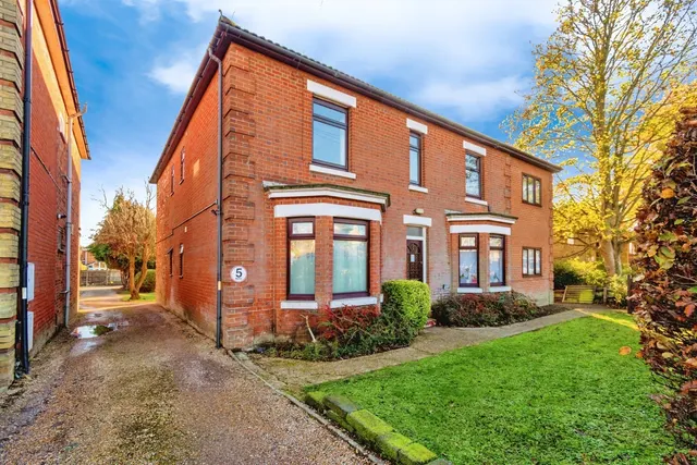 Winchester Road, Southampton, SO16, photo 1