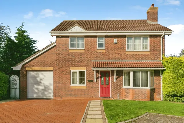 Sandymere Court, Winsford, CW7, photo 1