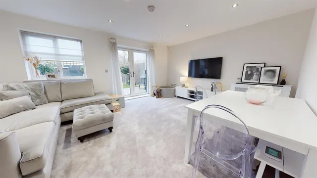 Ash Road, Chigwell, IG7, photo 2