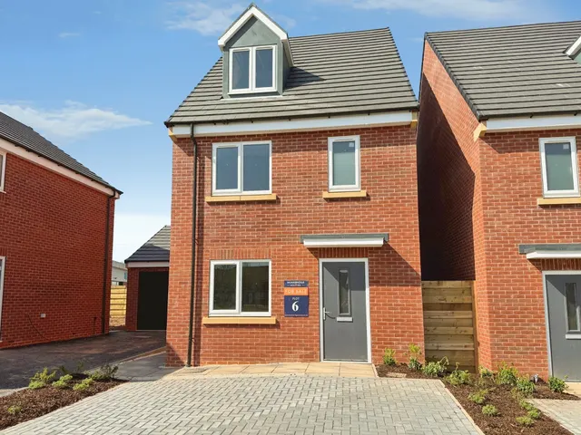 Emperors Way, Hucknall, Nottingham, photo 1