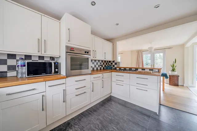 Photo 3 — Riverside Close, Liss, GU33