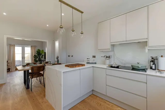 Warminster Road, Bath, BA2, photo 2