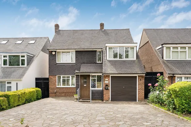London Road, Stanmore, HA7, photo 1