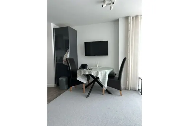 Havannah Street, Cardiff, CF10, photo 3
