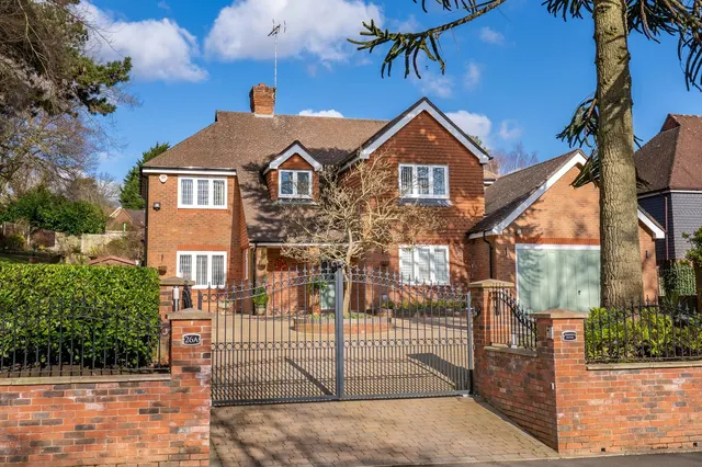 Plymouth Road, Barnt Green, B45, photo 1