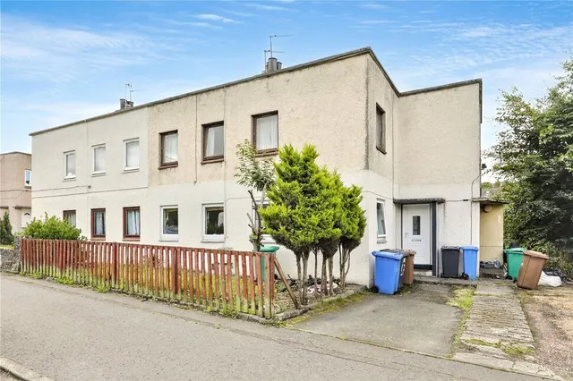 2 bedroom flat — Wedderburn Street, Dunfermline, Fife, KY11