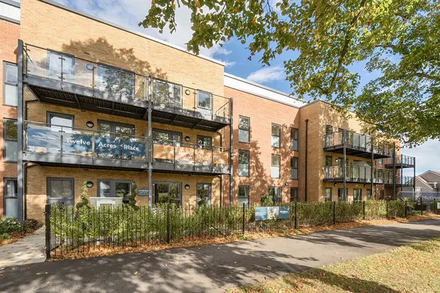 Palmers Field Avenue, Chichester, PO19, photo 1