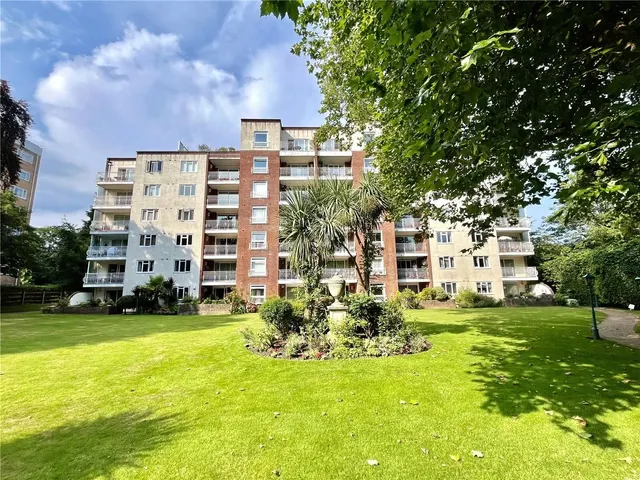 Lindsay Road, Poole, Dorset, BH13, photo 1