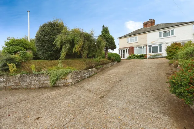 School Road, Godshill, PO38, photo 1