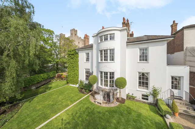 Georgian Elegance, Boley Hill, photo 1
