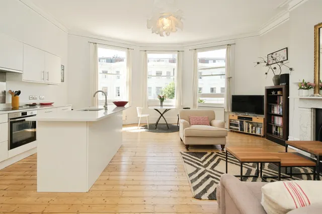 Photo 2 — Palmeira Avenue, Hove
