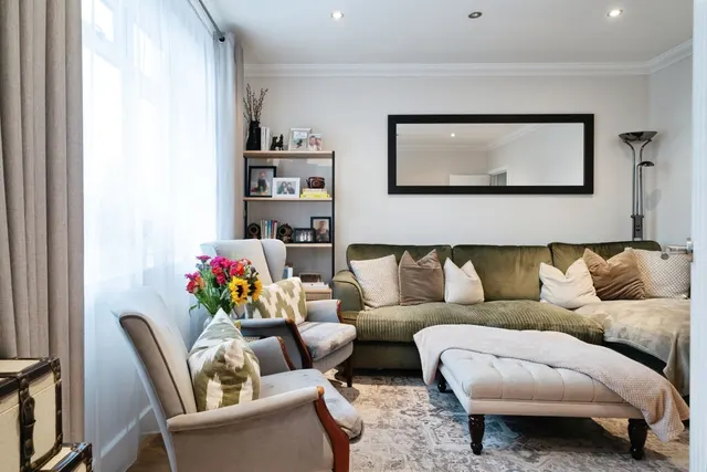 Albert Drive, Woking, GU21, photo 2