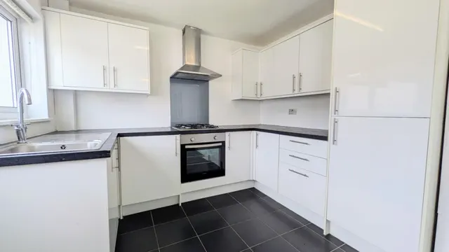Almond Grove, Merthyr Tydfil, photo 2