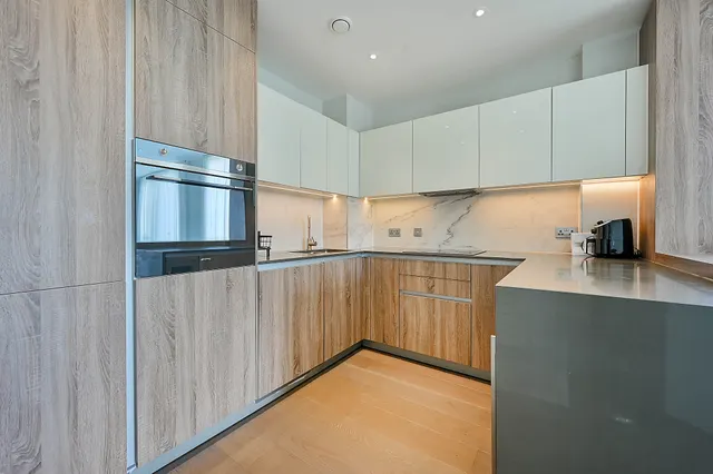 Photo 2 — Flat 299, Hamond Court, Queenshurst Square, Kingston Upon Thames