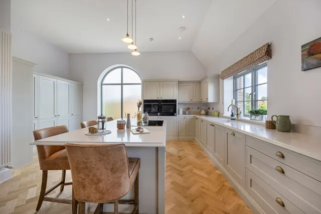 Georgian-Inspired New Homes in Great, photo 3
