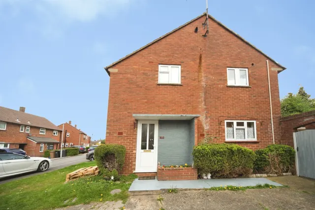 Ferrars Close, Luton, photo 1