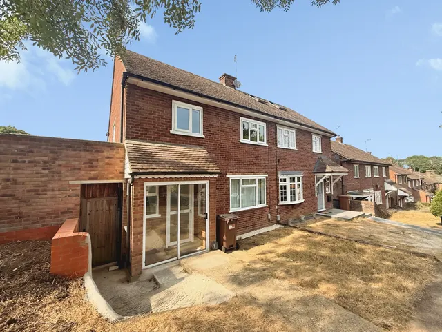 Red House Close, WARE, photo 1