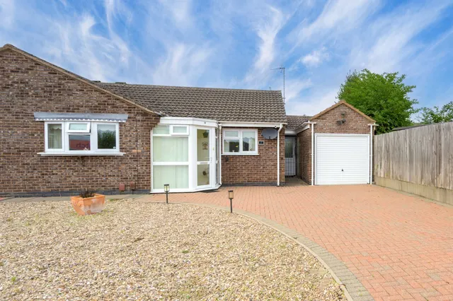 Baysdale Wigston, LE18, photo 1