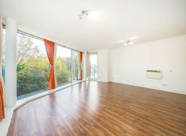Boardwalk Place, Canary Wharf, E14, photo 2