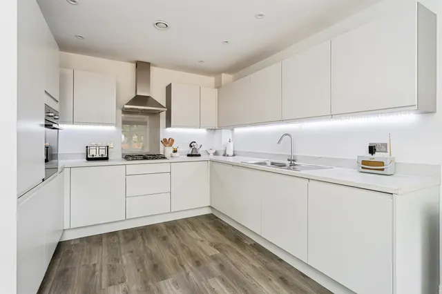 Mill Rose Way, Burgess Hill, RH15, photo 3