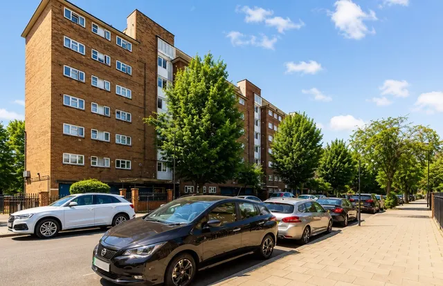 Studley Road, London, photo 1