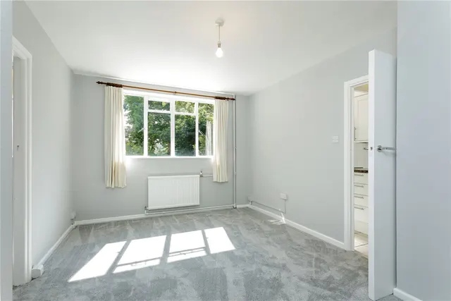 Photo 2 — Upper Richmond Road, London, SW15