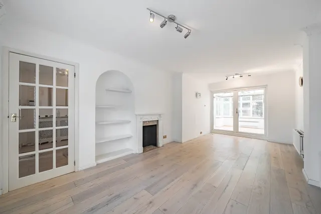 Photo 2 — Keswick Avenue, Kingston Vale, London, SW15