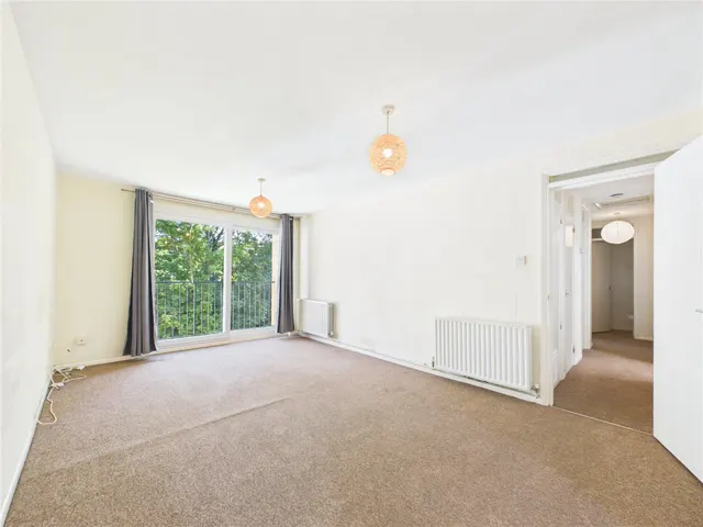 Overnhill Road, Downend, BS16, photo 2