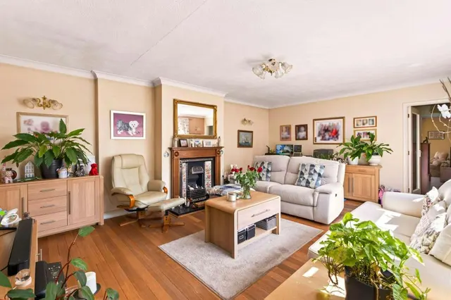 Photo 3 — Findon Road, Worthing, BN14