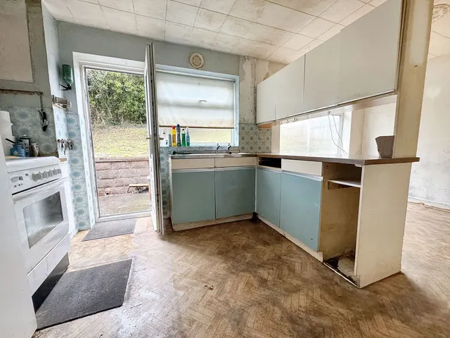 Photo 3 — Maes Ffynnon, Llanddulas, Conwy, LL22 8JB