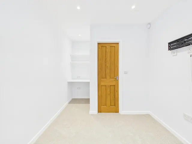 Maliston Road, Warrington, WA5, photo 3