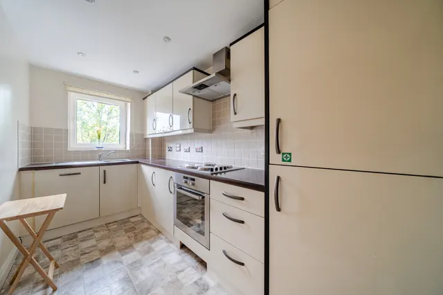 Old Dairy Close, Fleet, GU51, photo 2